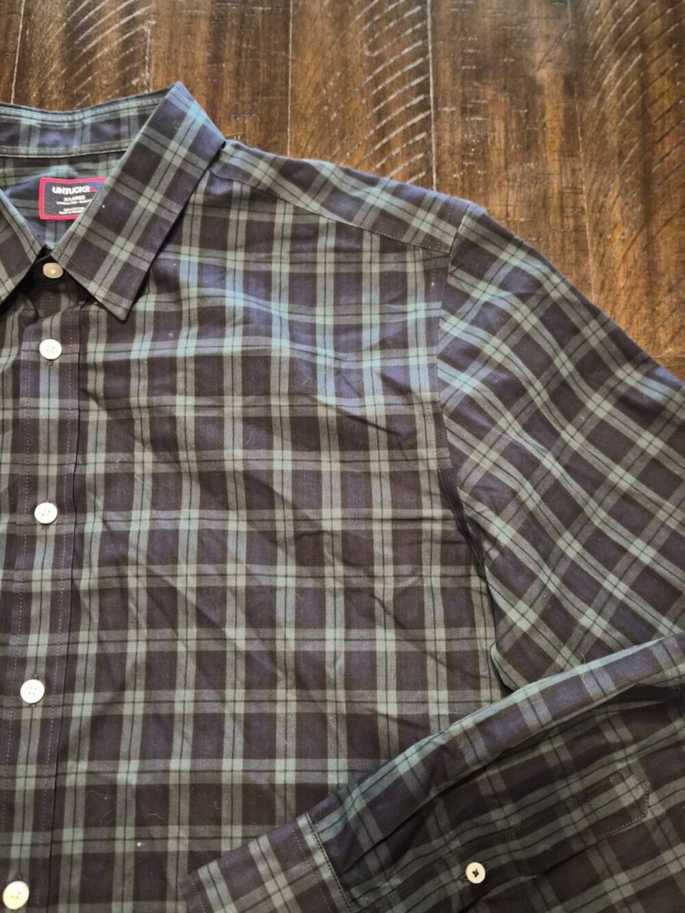UNTUCKit Shirt Men’s XL Gray Green Plaid Slim Fit Wrinkle Free Button Down G651